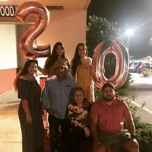 Meet your Posher, Lorena